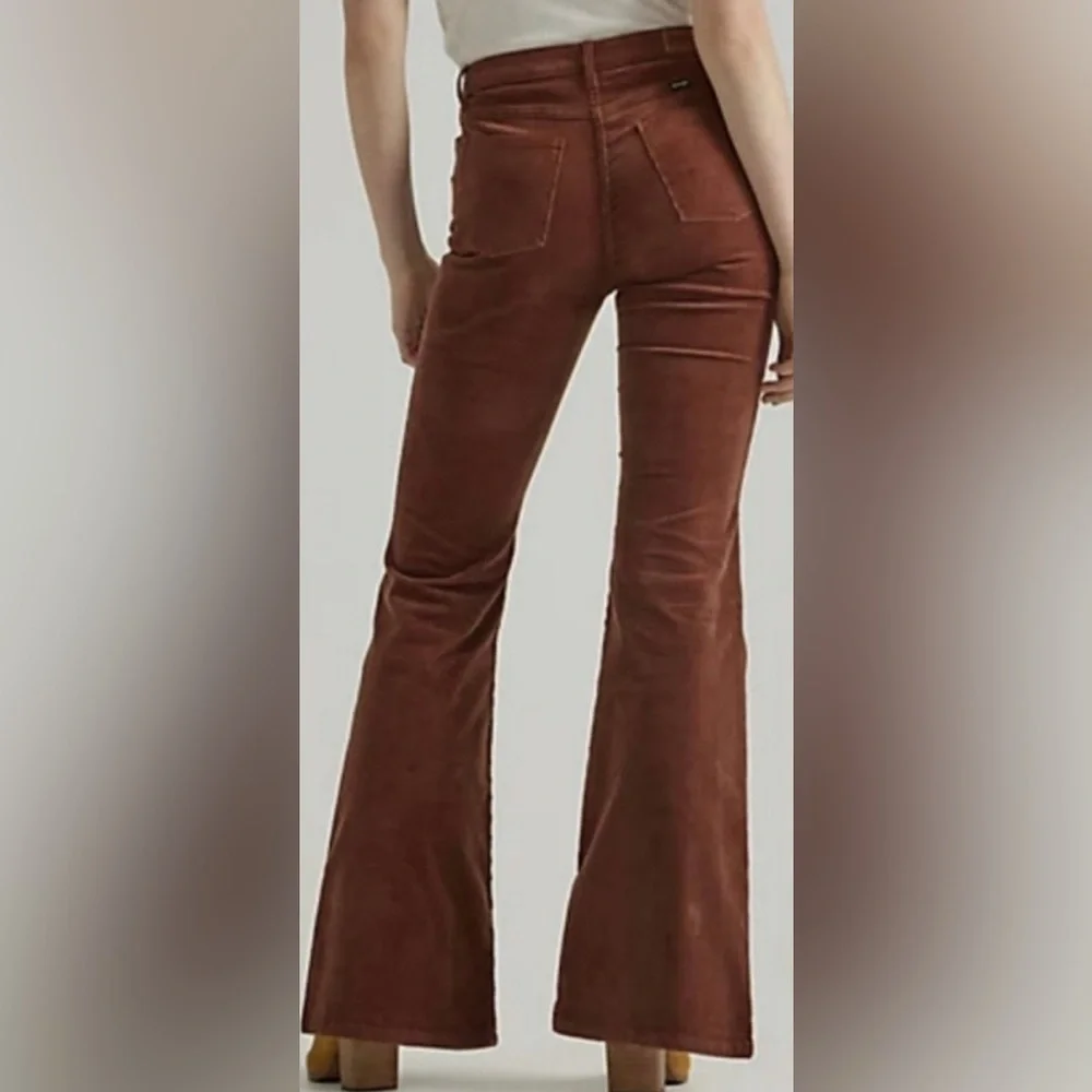 Free People X Wrangler® Corduroy High Rise Fierce Flare Jean Saddle. NWT Sz 8/29 - Picture 2 of 9